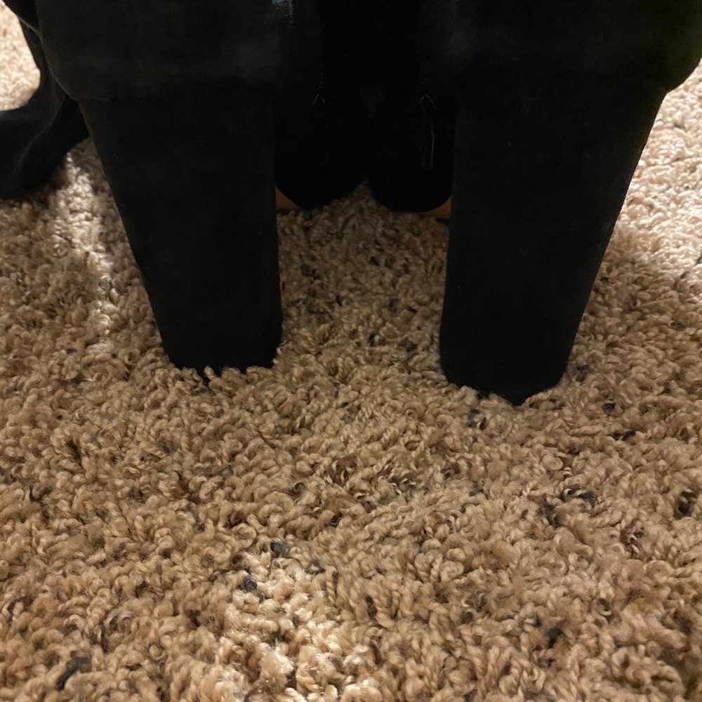 Knee high boots 👢 - Picture 4 of 4